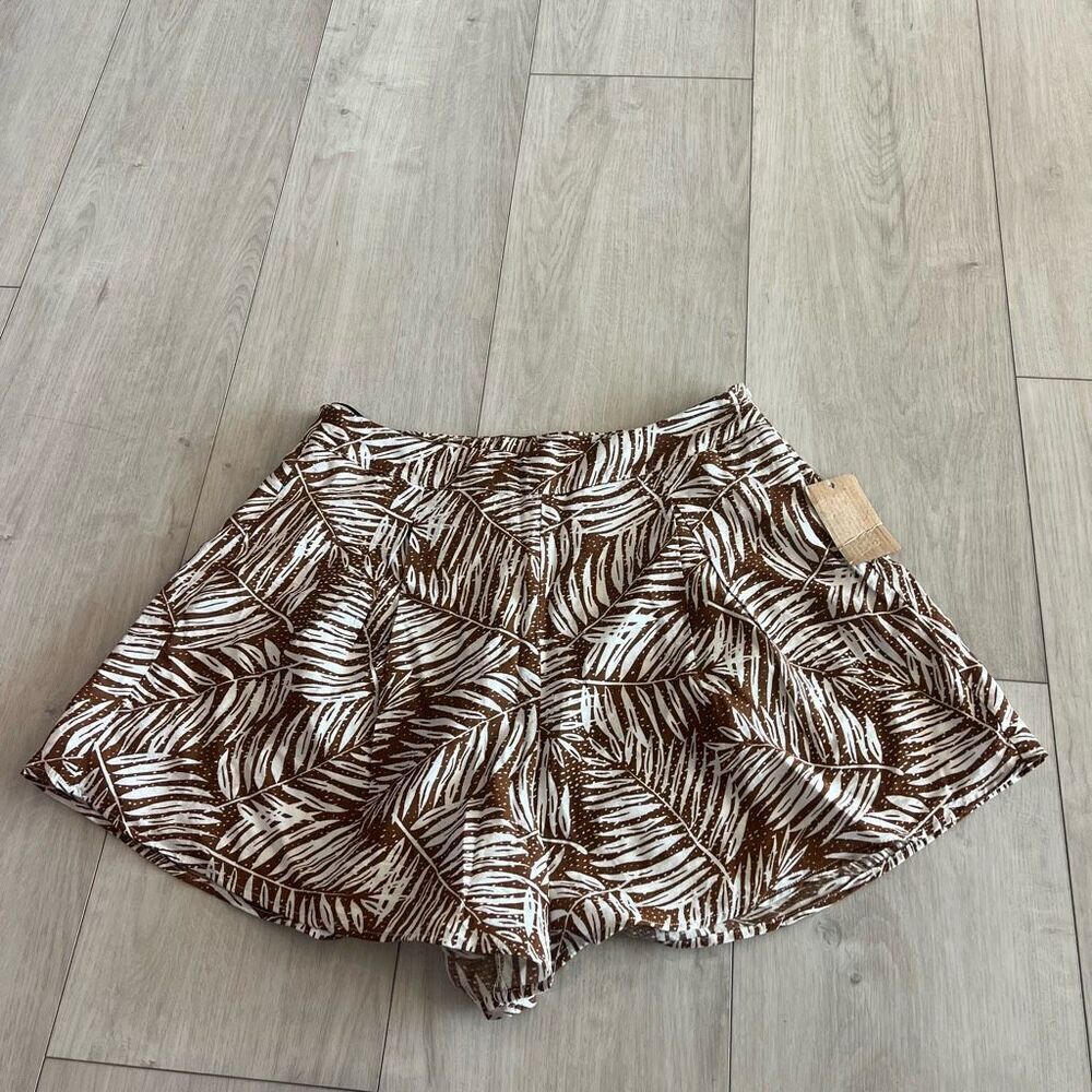 Style Rack women shorts size L